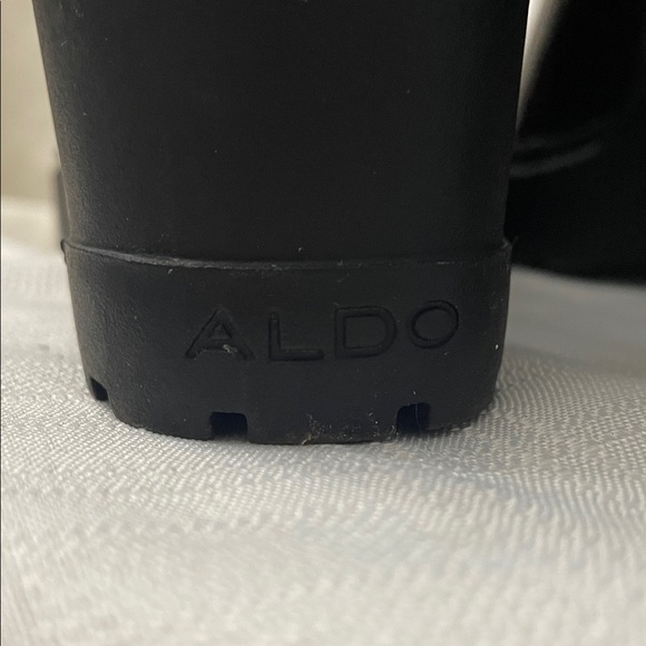 Aldo Dark Burgundy Patent Heeled Boots LIKE NEW - Picture 7 of 9